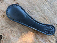Load image into Gallery viewer, Safeguard: Ostrich Hammer Sap 1 of 8